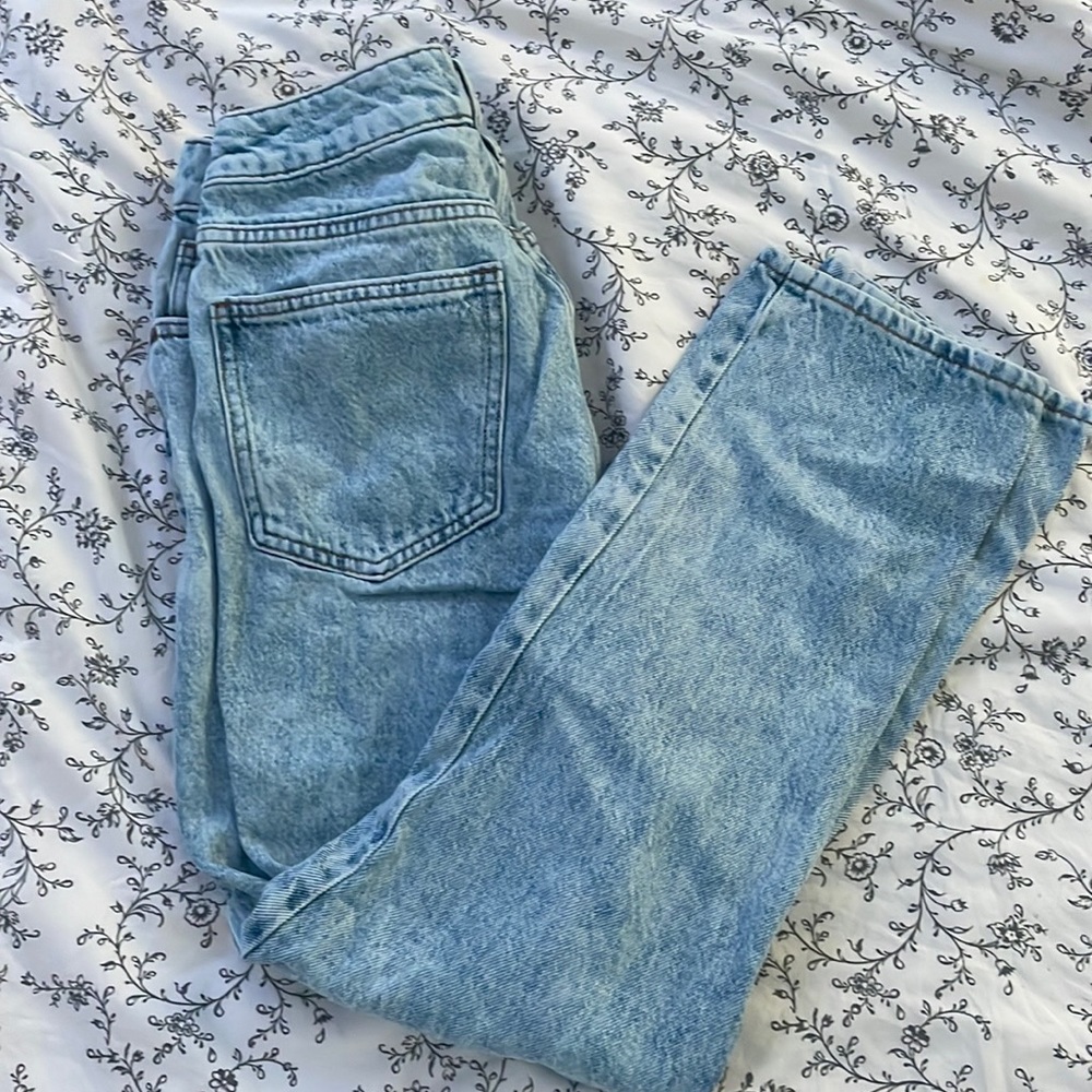 PacSun Lightwashed Mom Jeans